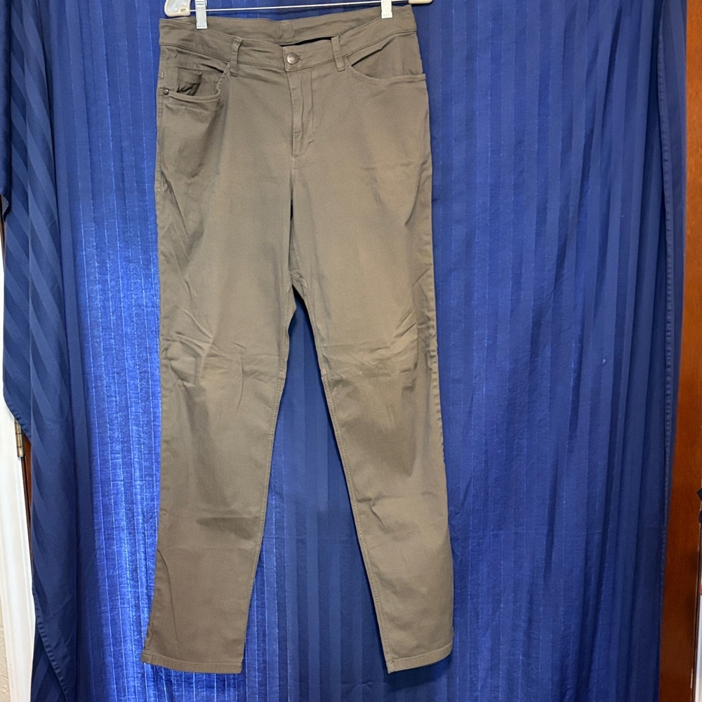 lululemon athletica Men's Dark Gray/Olive green Chinos
